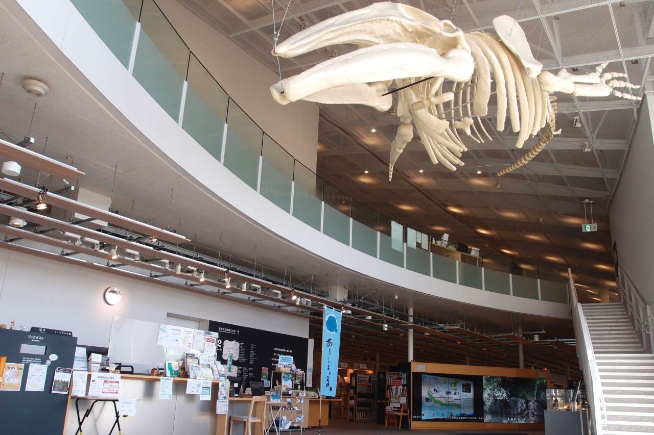 市民図書館くじらホールの写真