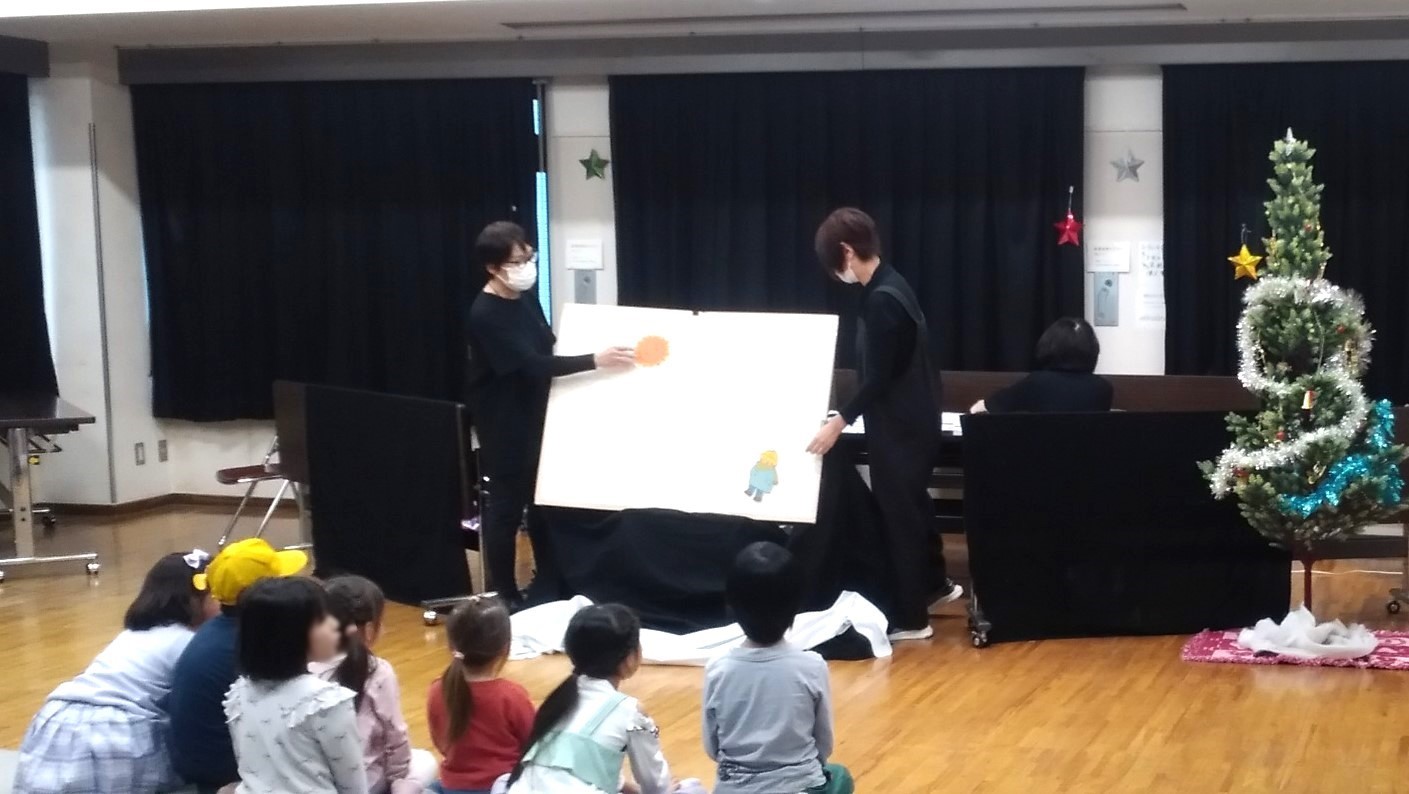 おはなし会の様子の写真