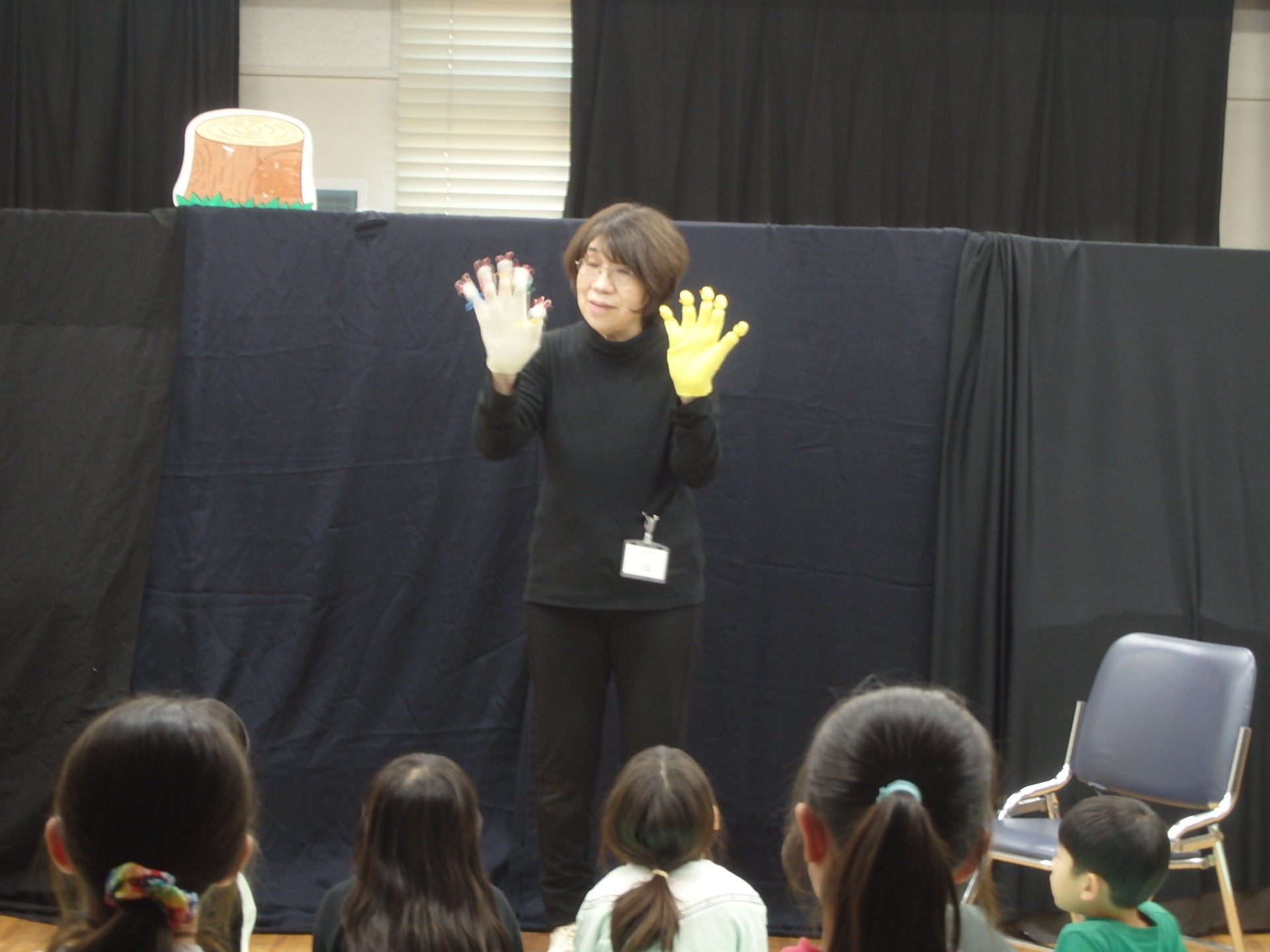 おはなし会の様子の写真