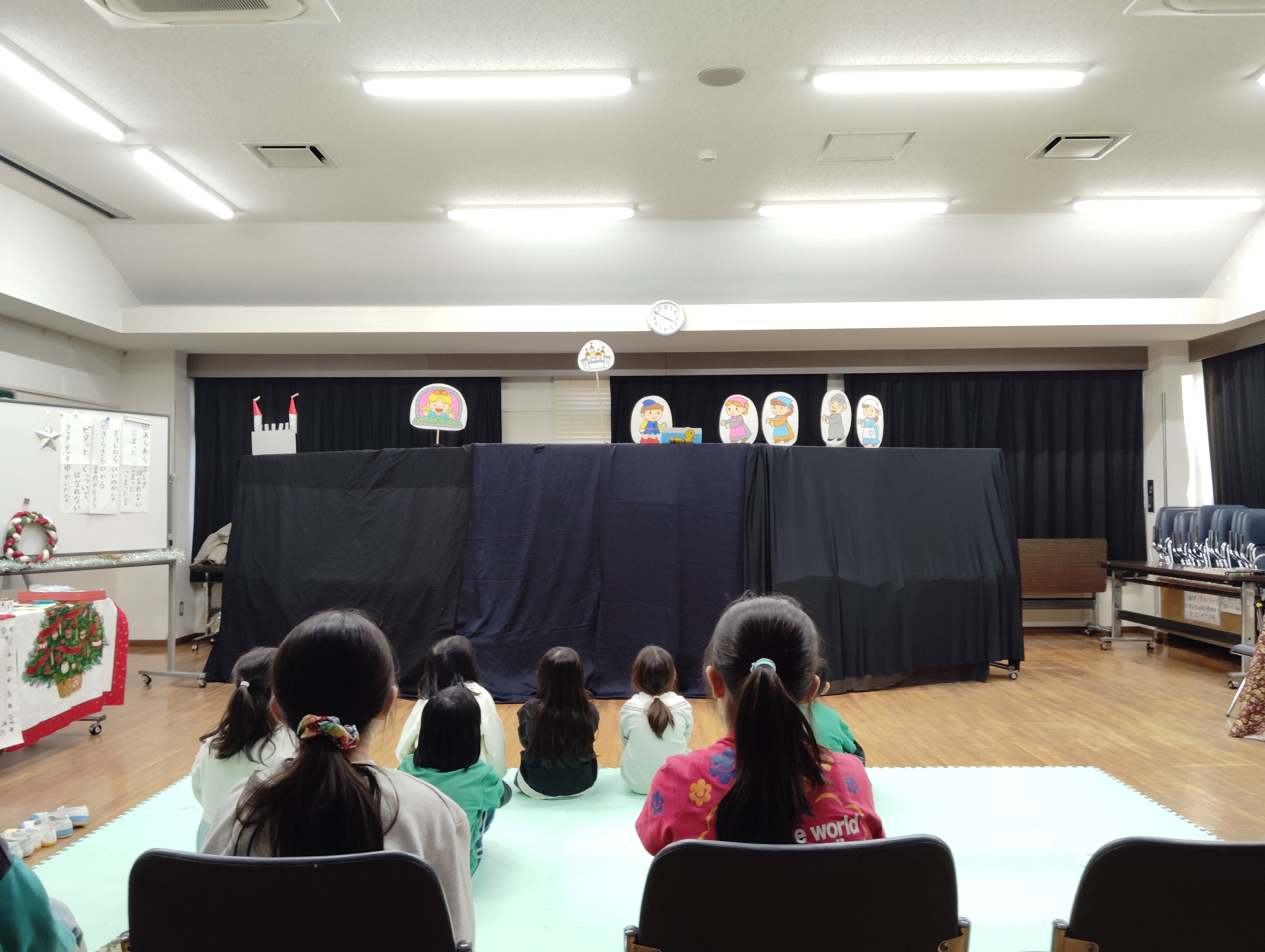 おはなし会の様子の写真